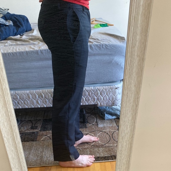 Van Heusen Traveler Slim Fit “Ash Navy” Dress Pant - Picture 4 of 6